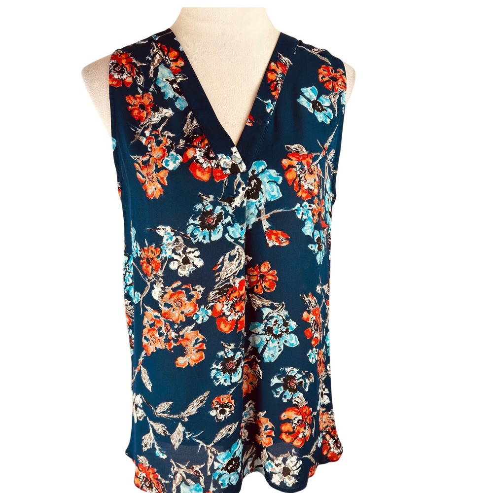 Violet + Claire Women's Sleeveless Floral V-Neck Blouse Navy Blue Orange‎ Medium